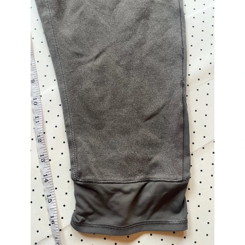 Alo Yoga Womens Medium Knee Length Leggings Gray Ruched Hem Yoga Workout